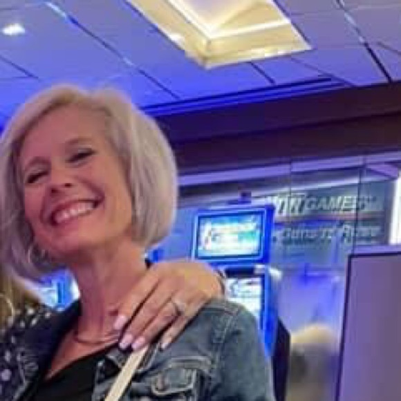 Meet your Posher, Stacie - Picture 6 of 14